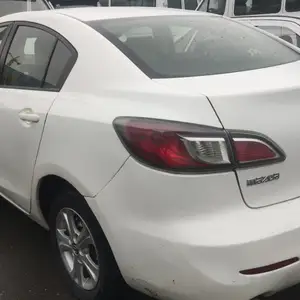 Mazda 3, 2012