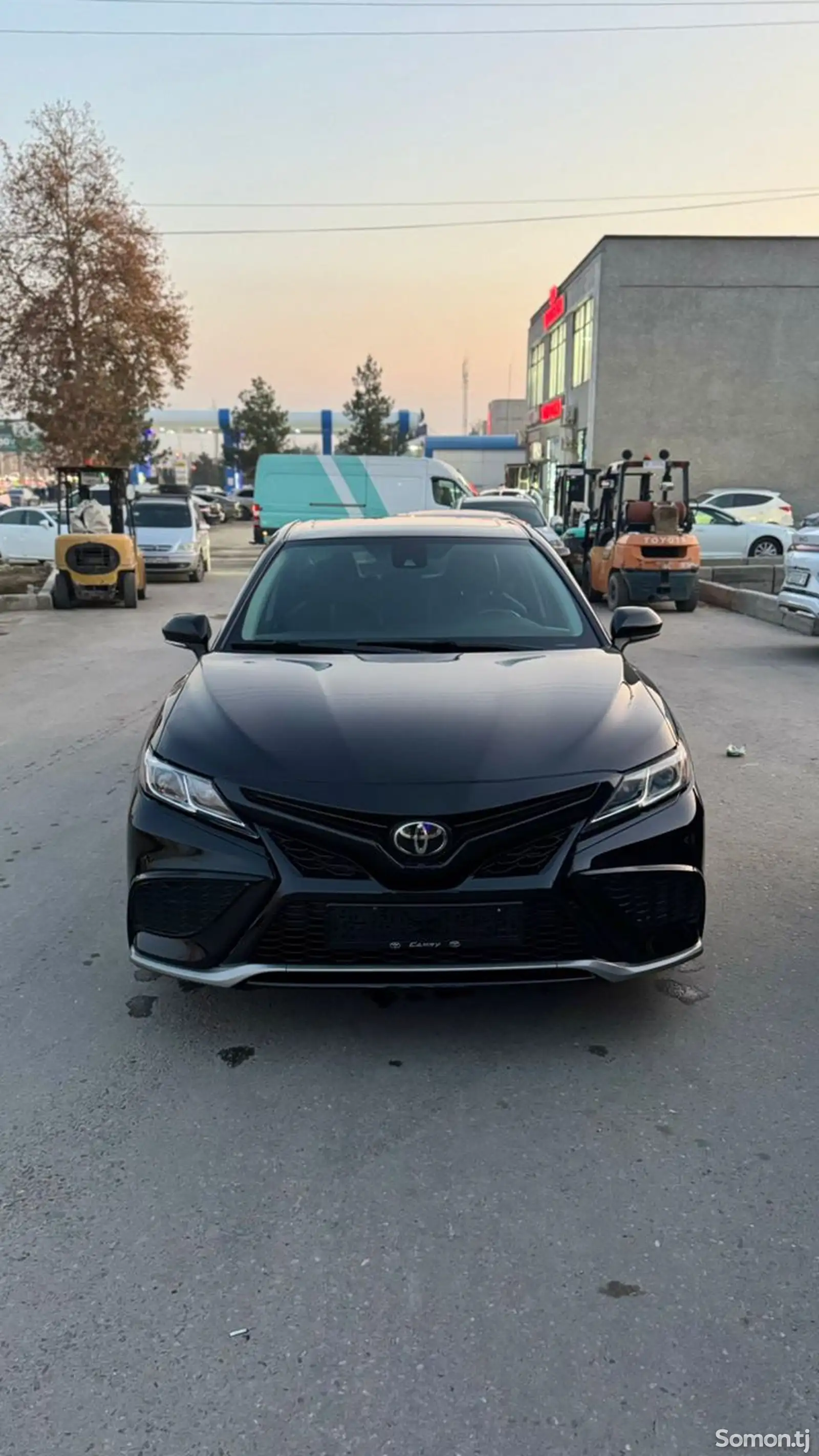 Toyota Camry, 2018-1