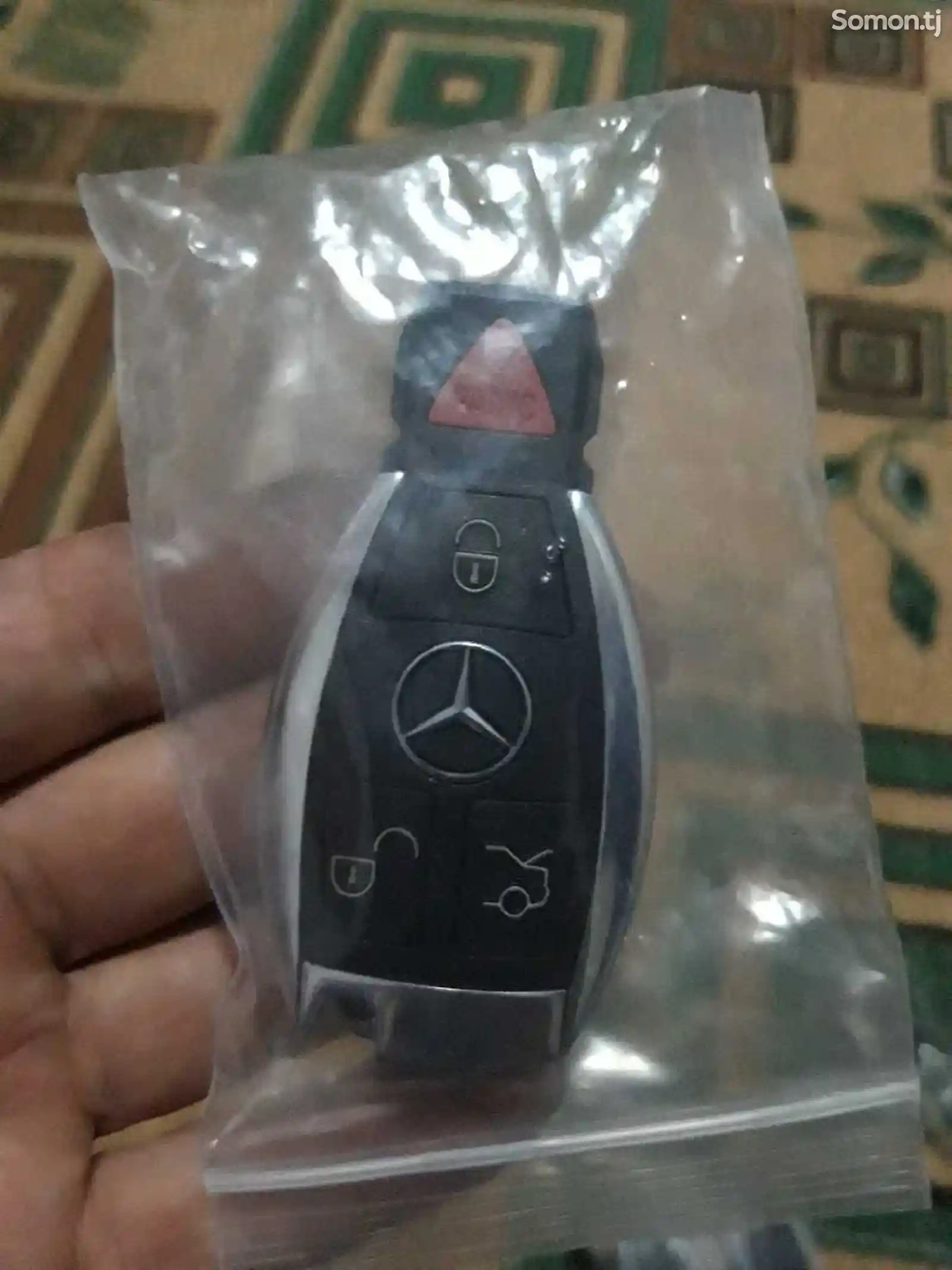 Ключи от Mercedes-Benz-1