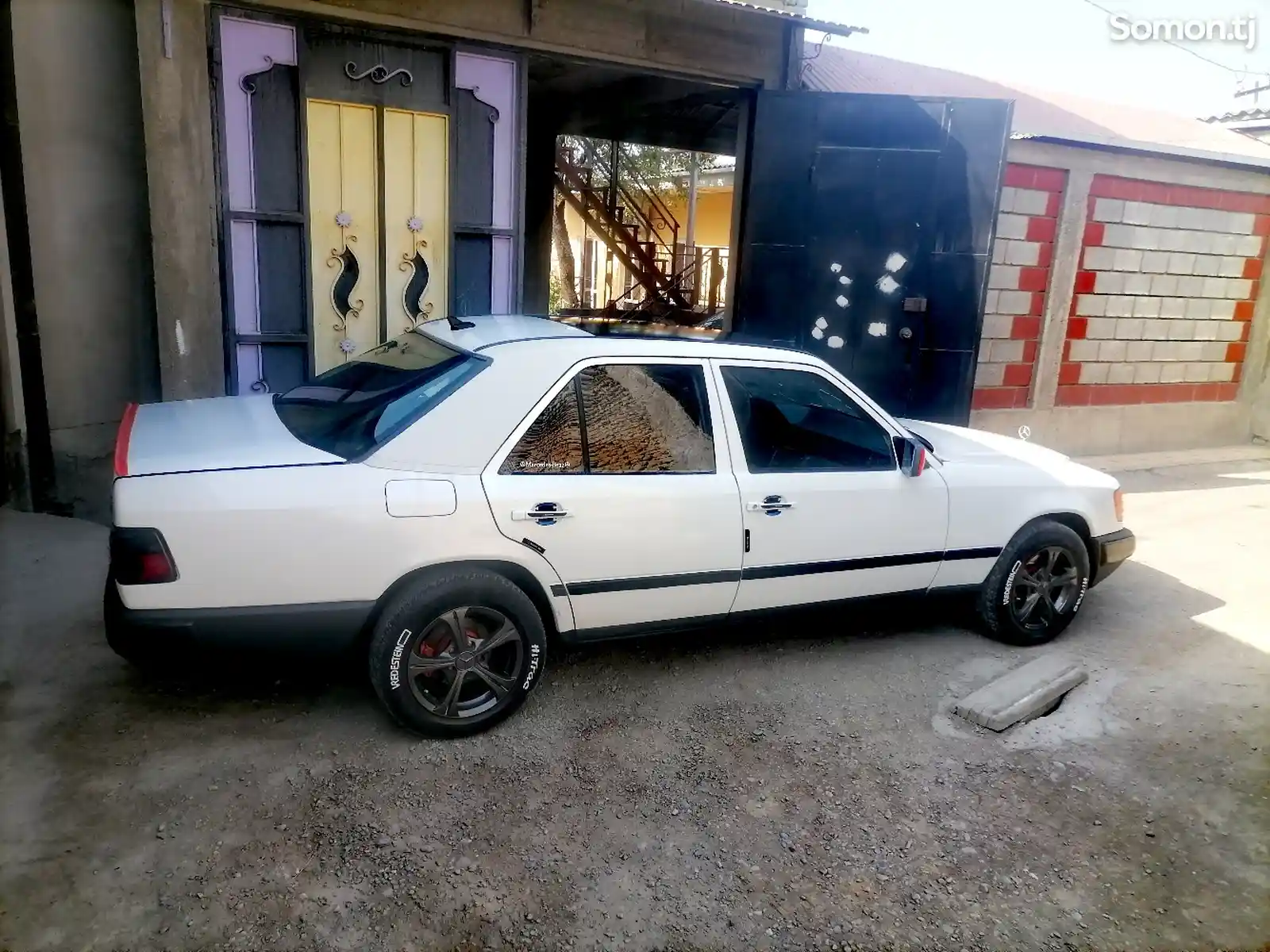 Mercedes-Benz W124, 1989-1