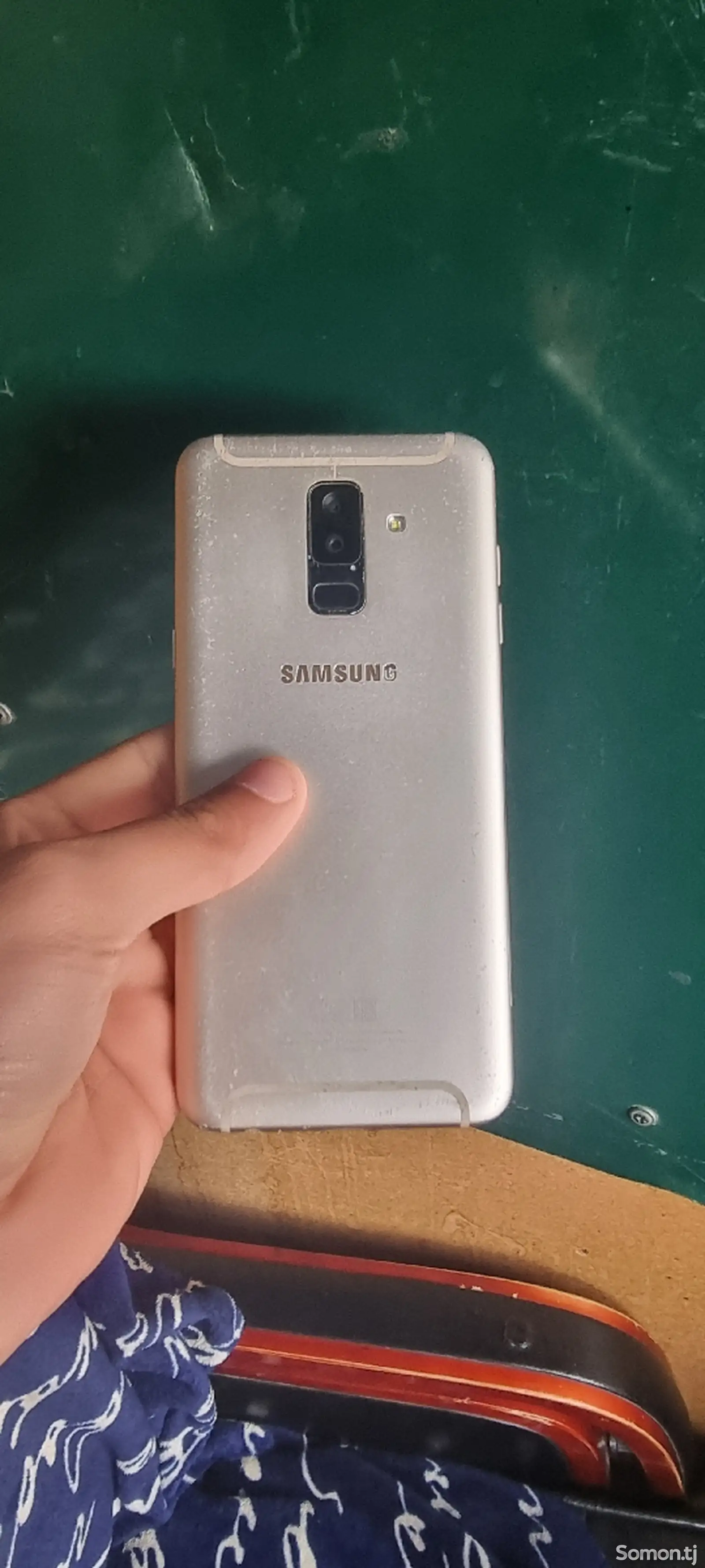 Samsung Galaxy A6+-1