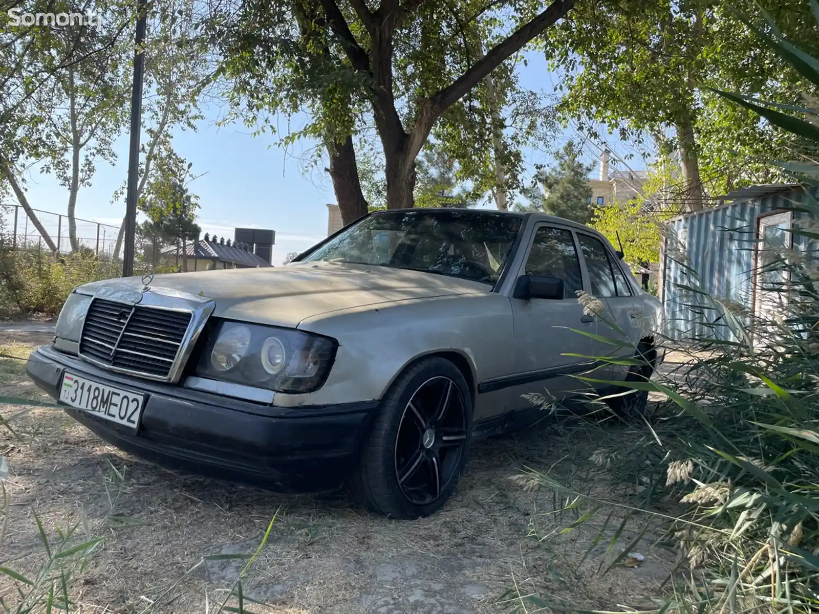 Mercedes-Benz W124, 1989-1