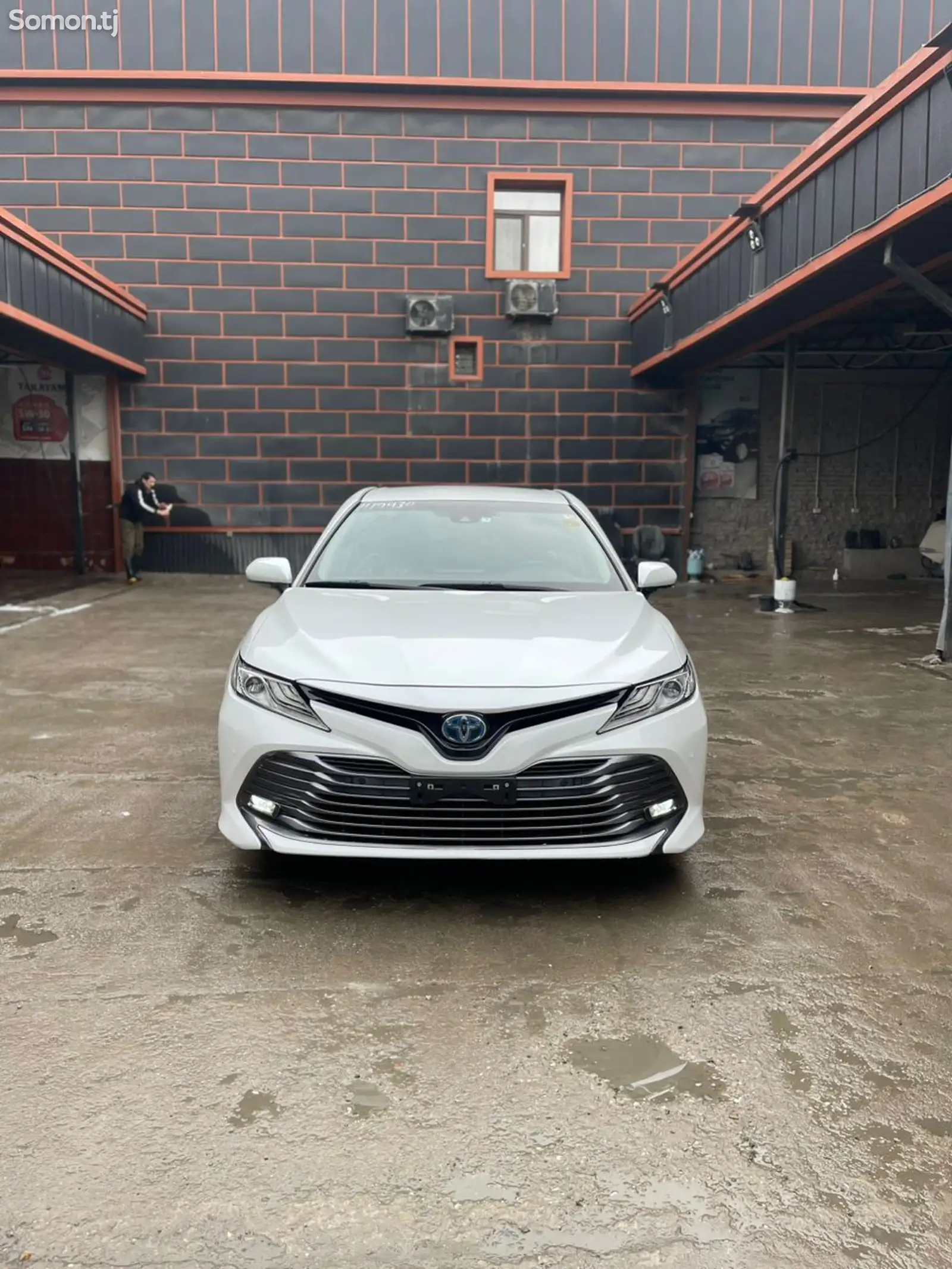 Toyota Camry, 2018-1