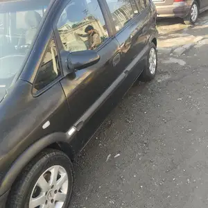 Opel Zafira, 2000