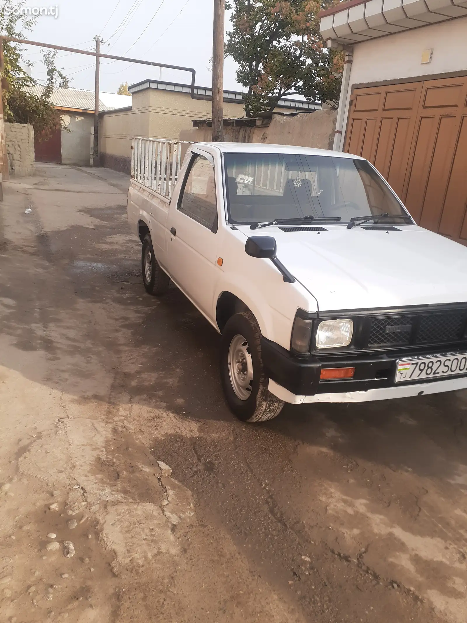 Nissan Cube, 1991-1