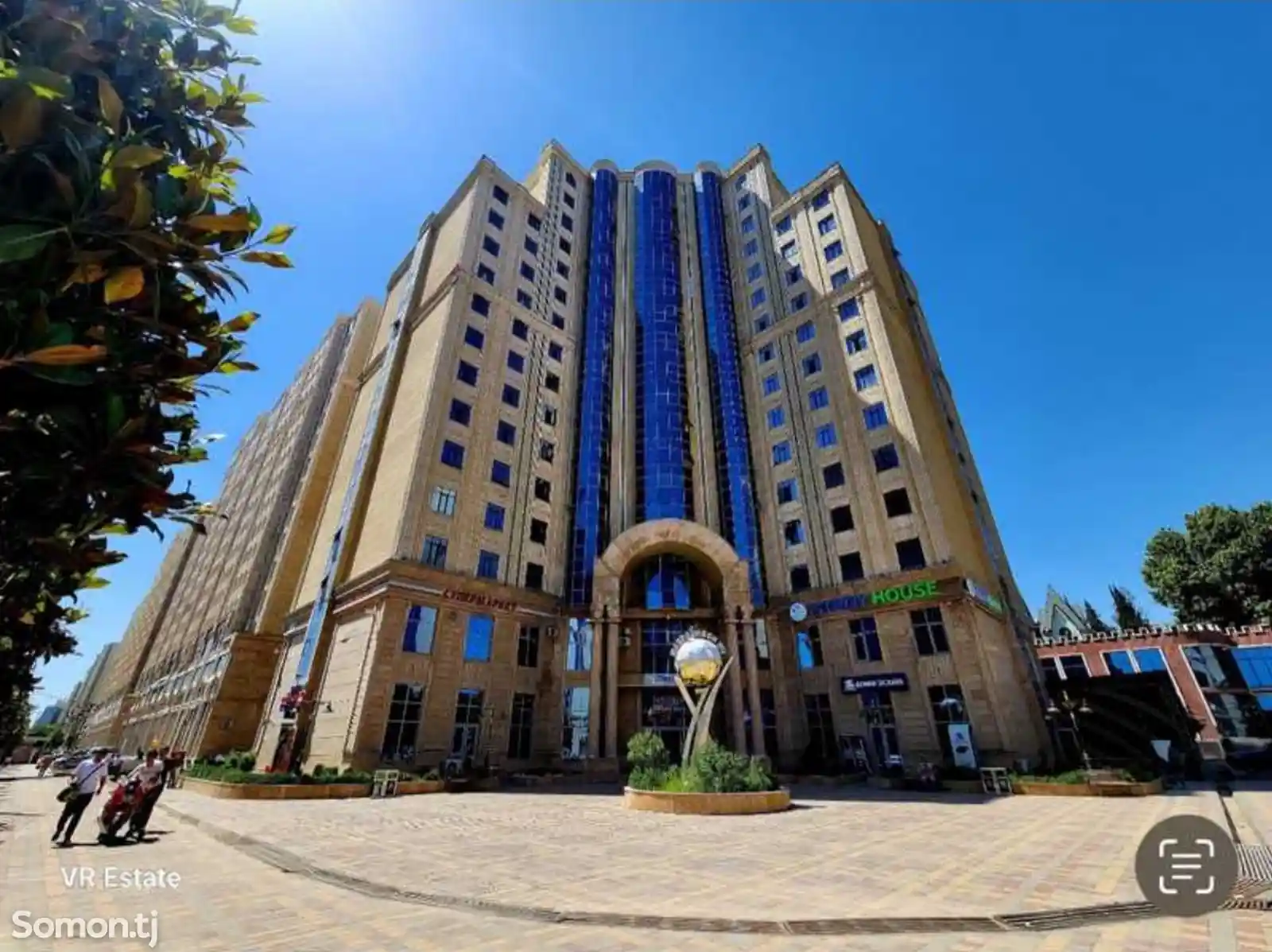 3-комн. квартира, 14 этаж, 153м², поворот Аэропорт Айни-1