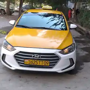 Hyundai Elantra, 2018