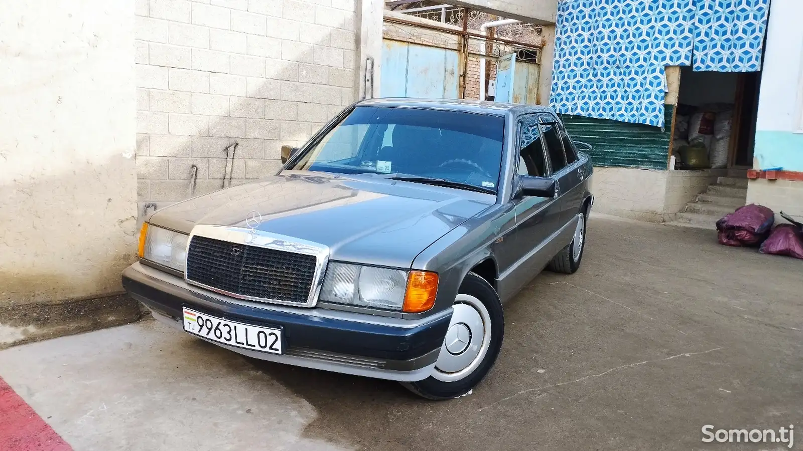 Mercedes-Benz W201, 1990-1