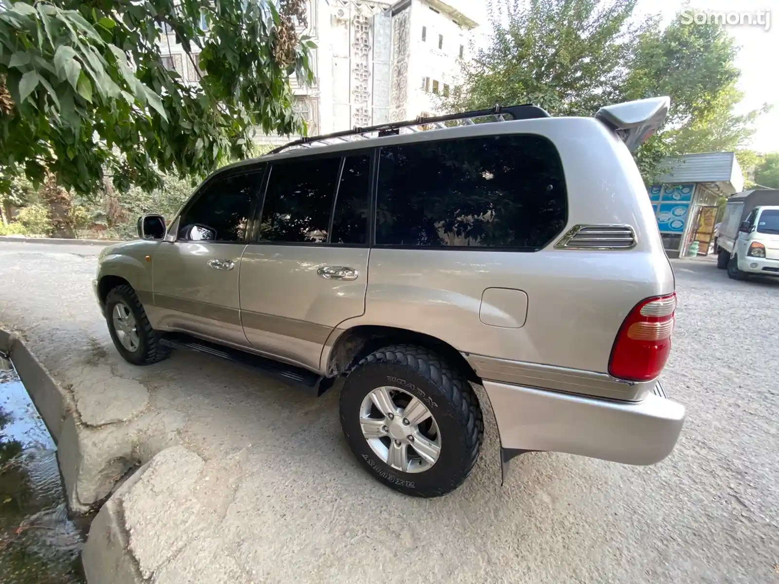 Toyota Land Cruiser, 2000-1