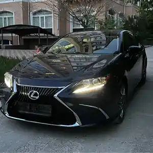 Lexus ES series, 2013