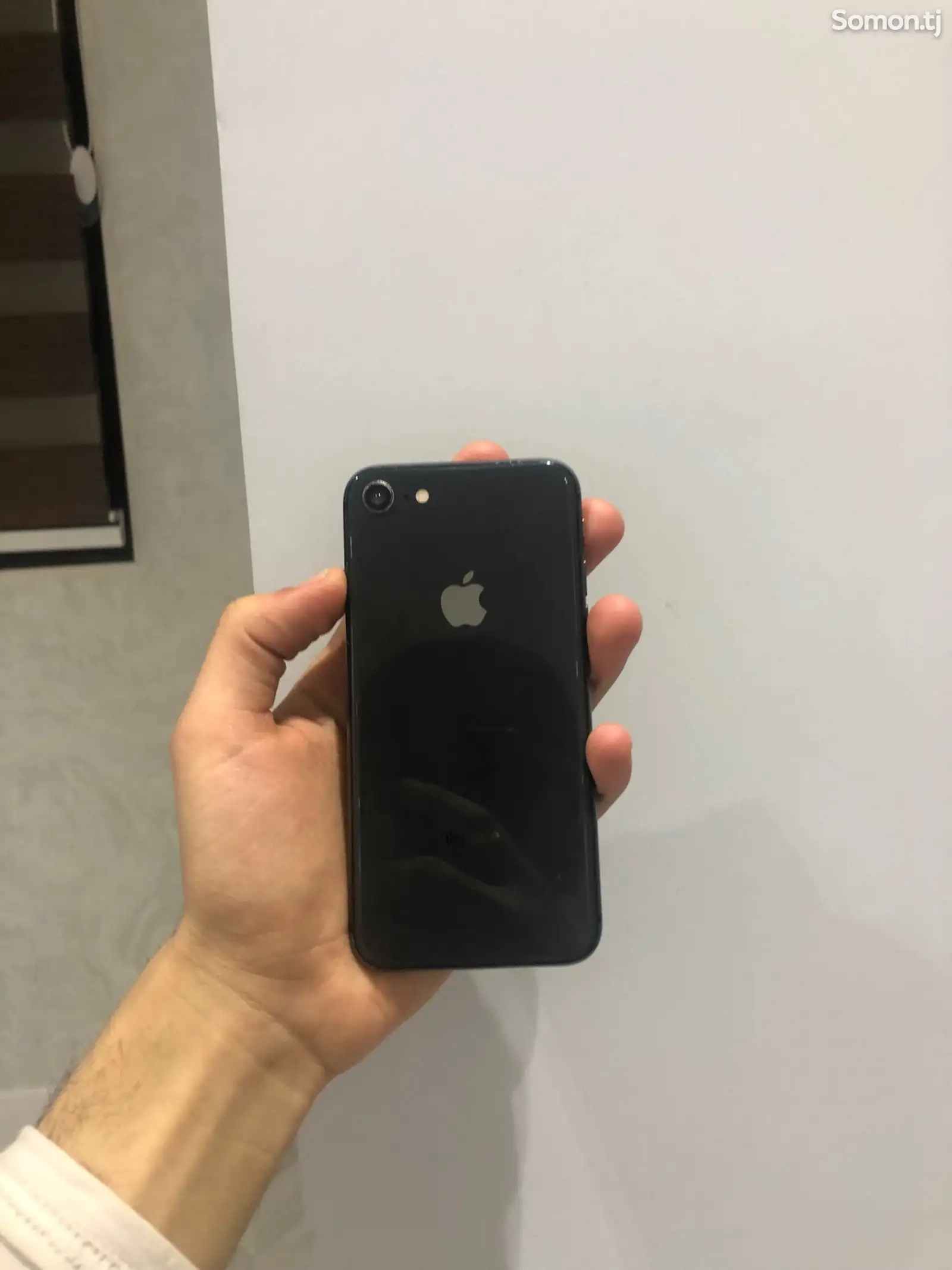 Apple iPhone 8, 64 gb, Silver-1