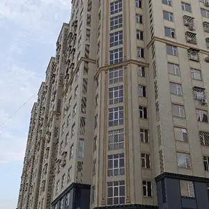 3-комн. квартира, 12 этаж, 100 м², 65 мкр