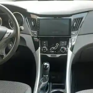 Hyundai Sonata, 2012