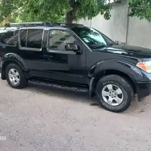 Nissan Pathfinder, 2008