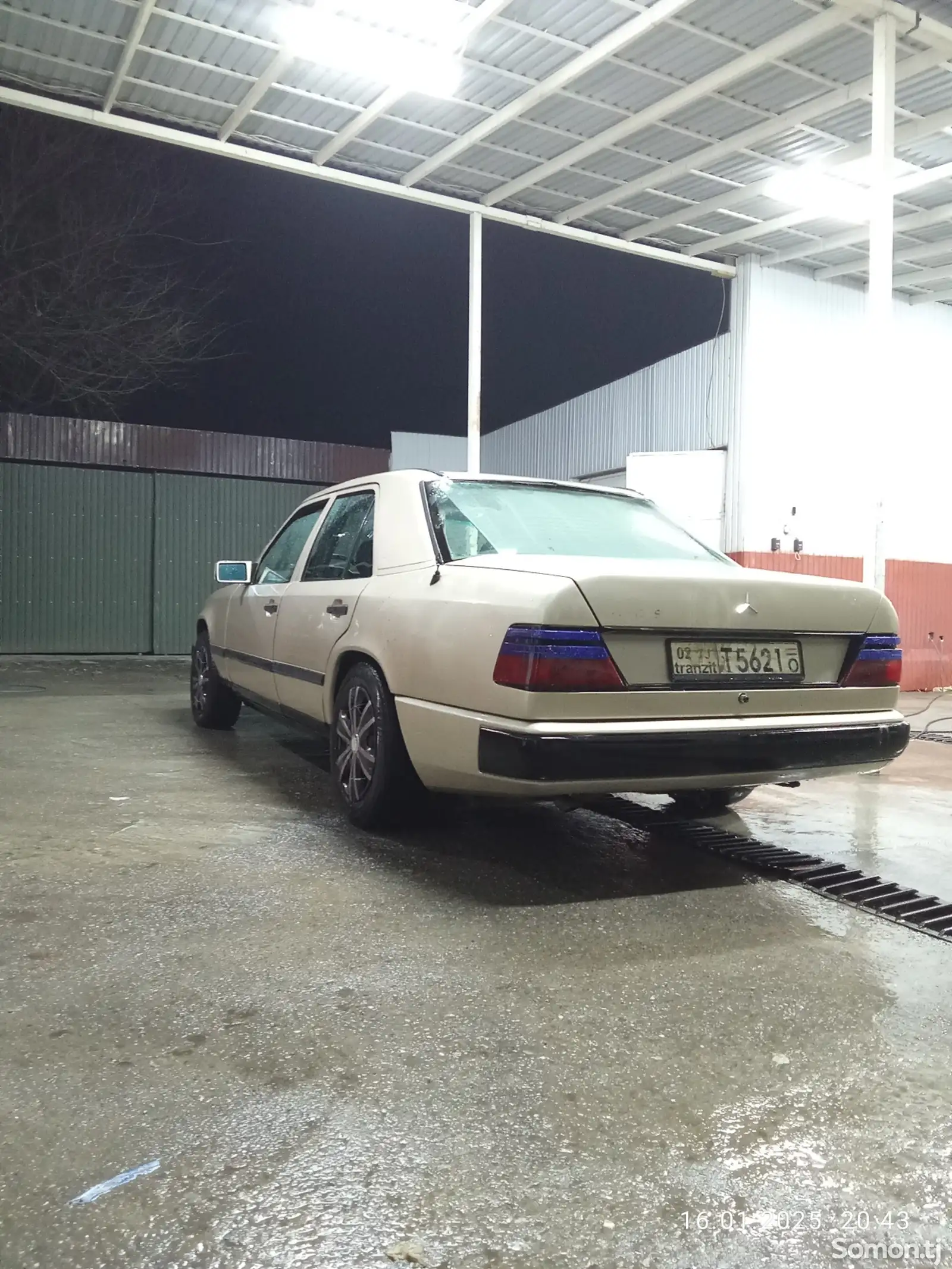 Mercedes-Benz W124, 1988-1