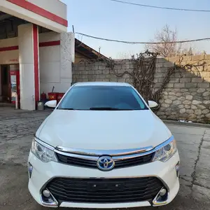 Toyota Camry, 2016