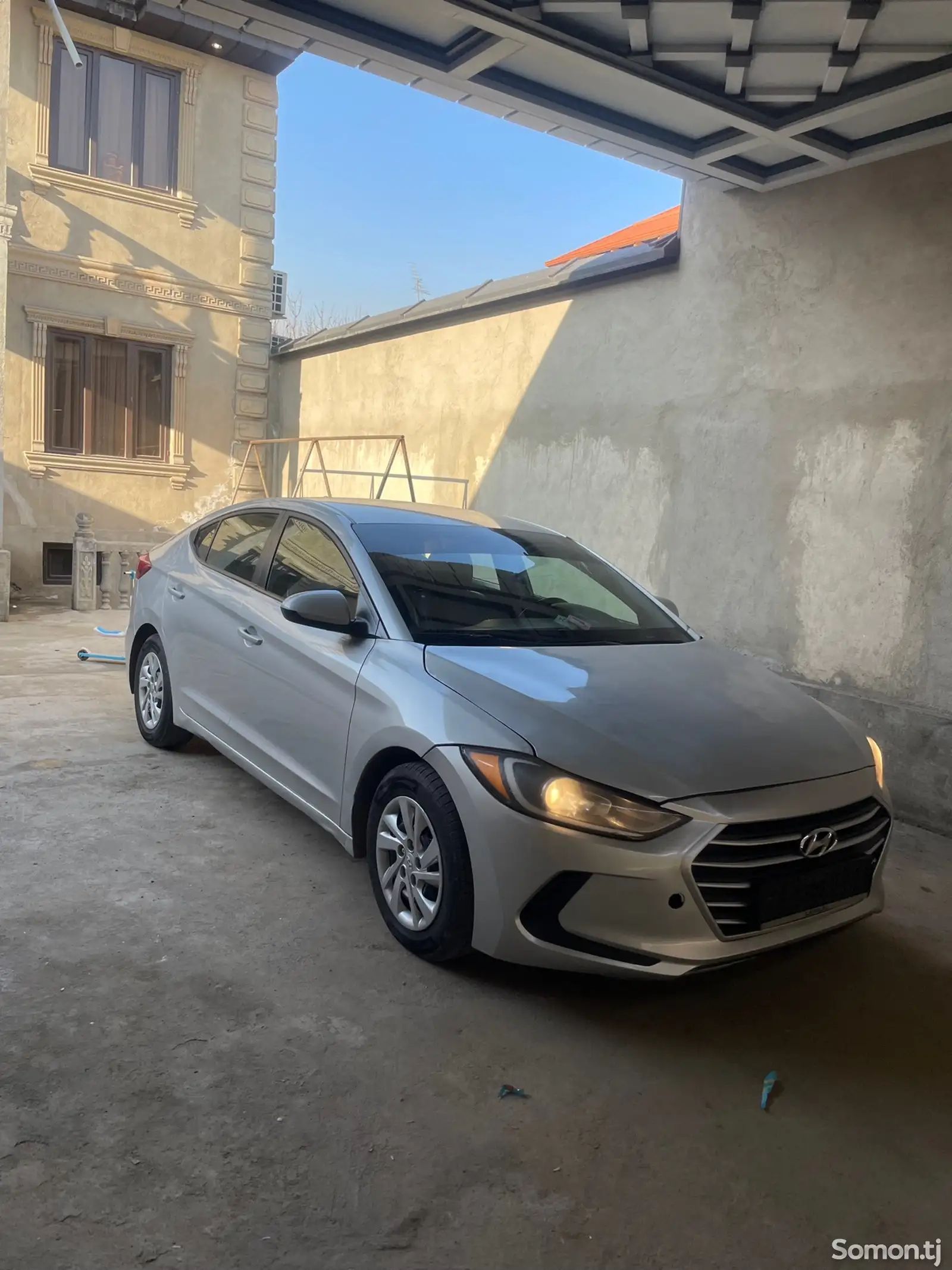 Hyundai Elantra, 2017-1