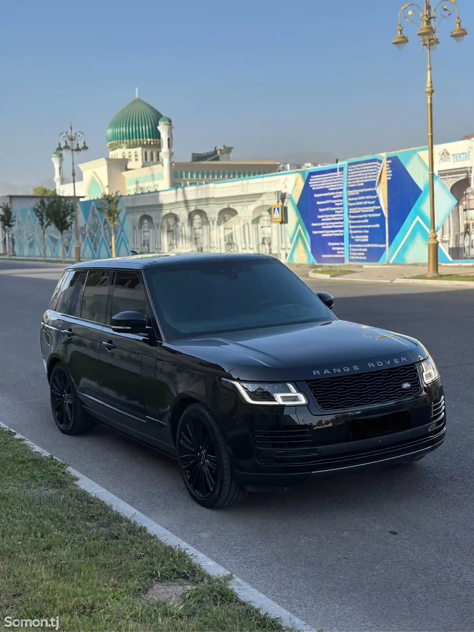 Land Rover Vogue, 2019-14