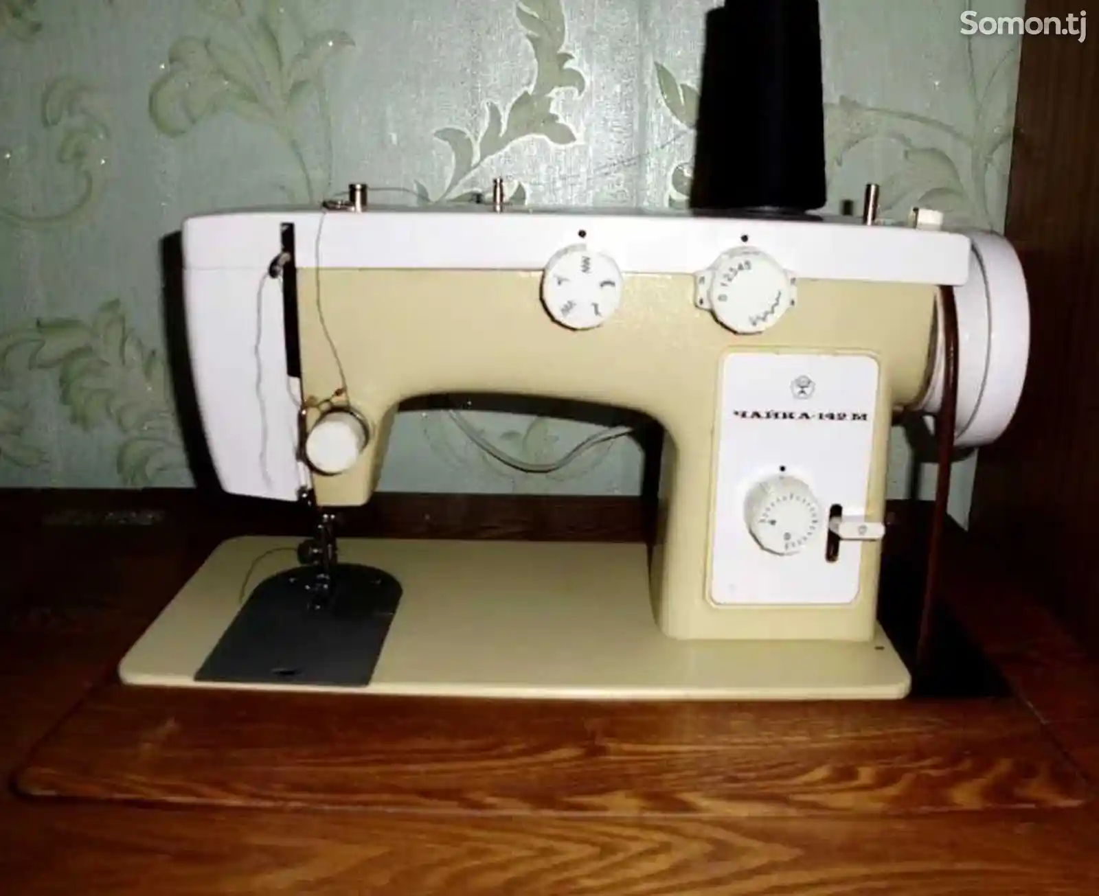 Швейная машина Чайка 142M со столом-1