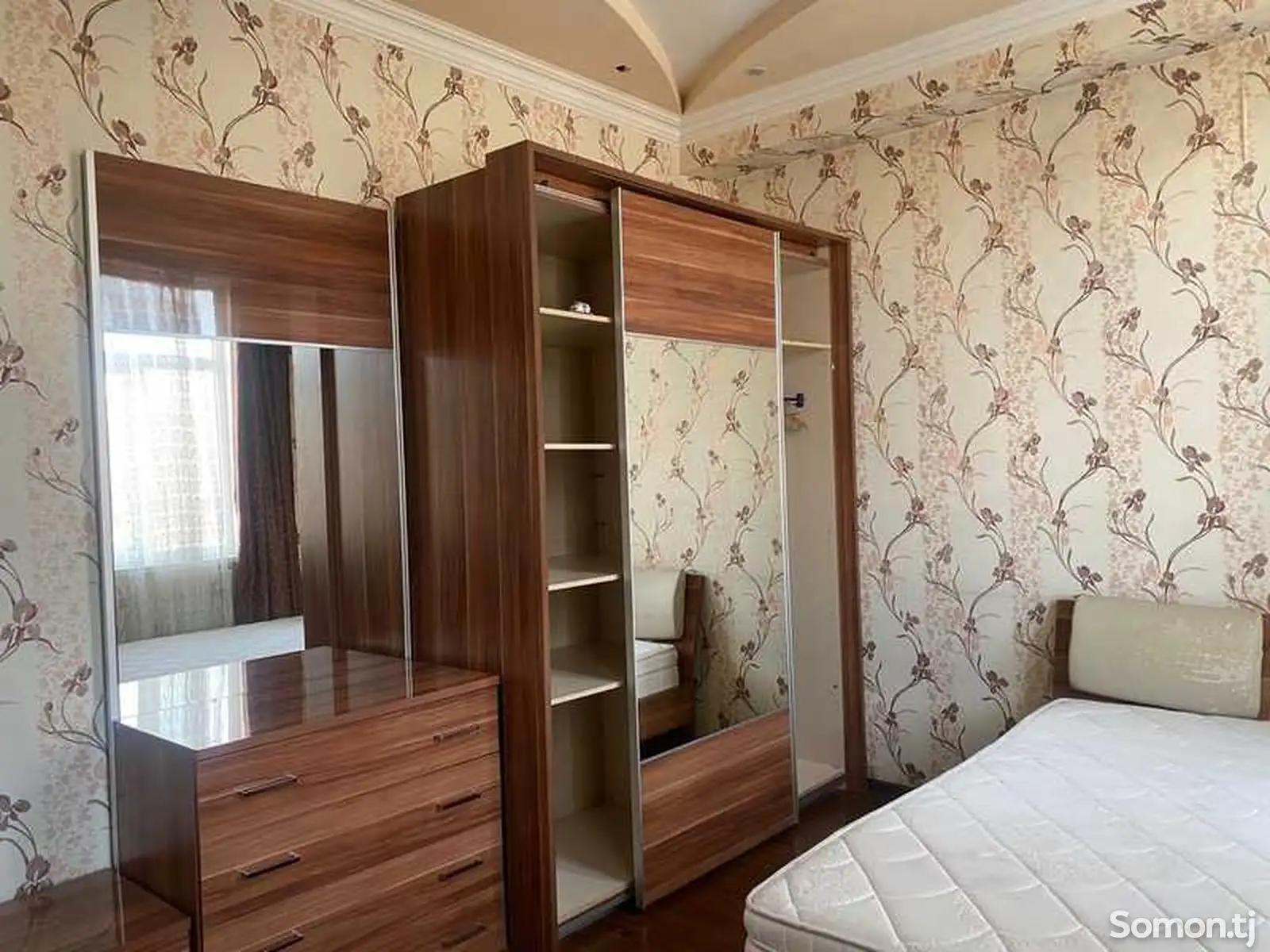 3-комн. квартира, 4 этаж, 90м², 102 мкр-1