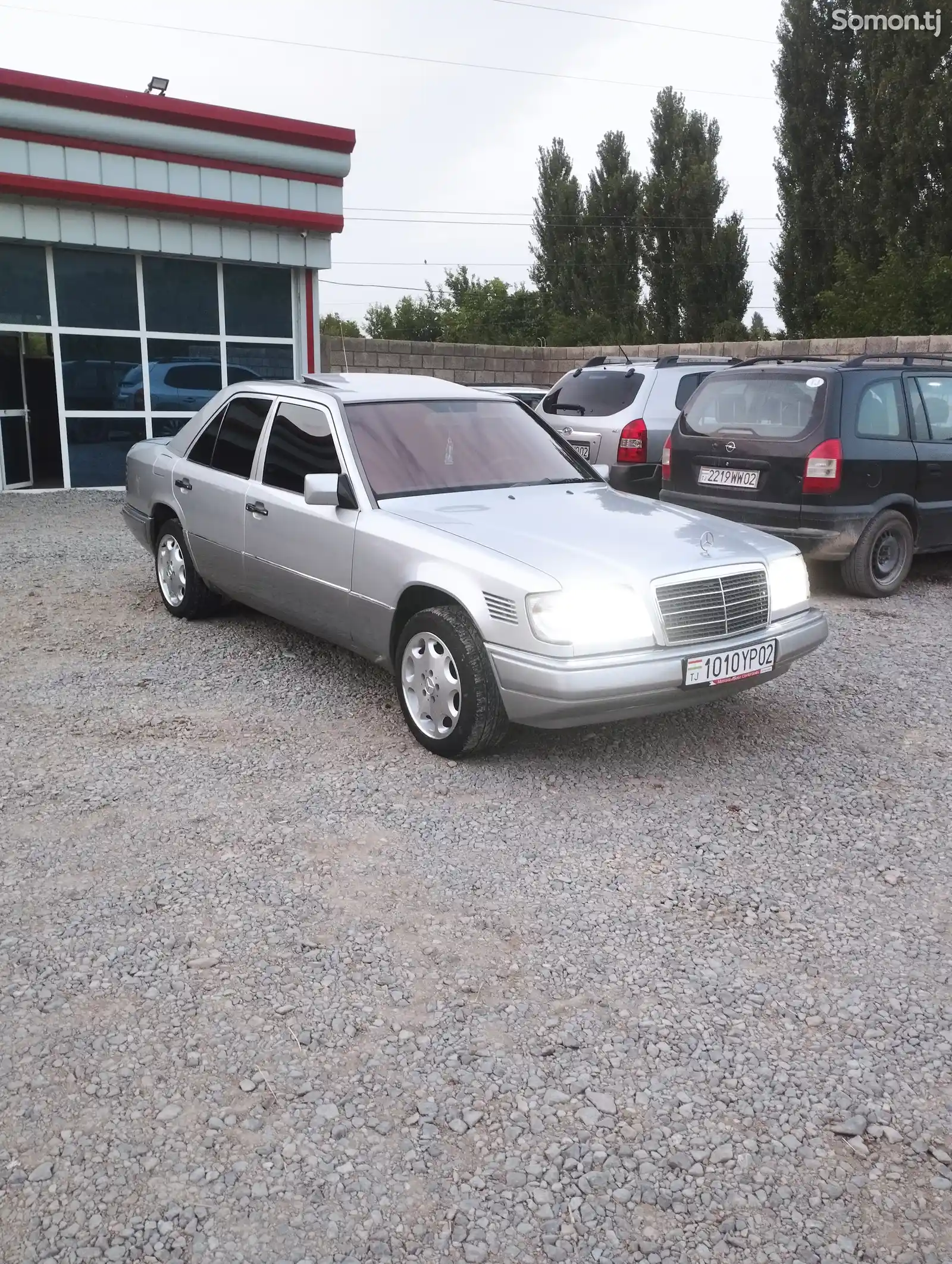 Mercedes-Benz W124, 1995-6