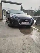 Hyundai Elantra, 2017-13