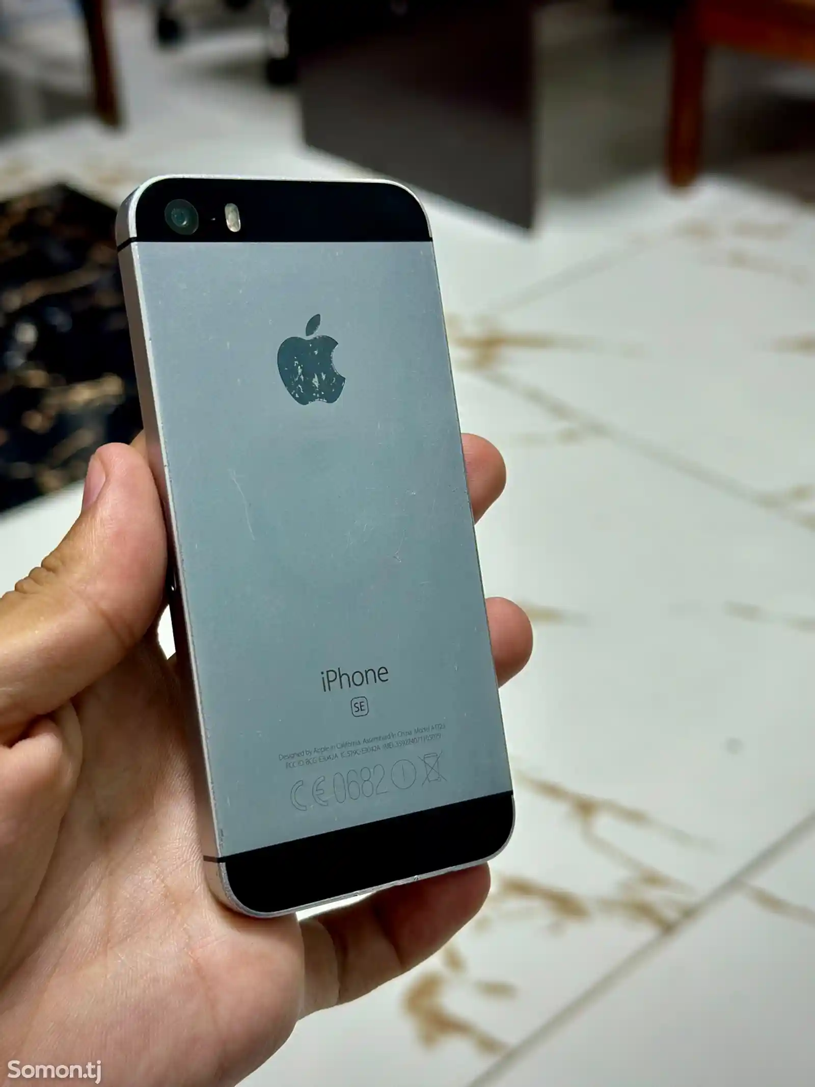 Apple iPhone SE, 64 gb-10