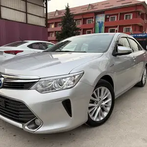 Toyota Camry, 2016