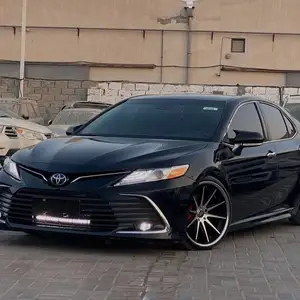 Toyota Camry, 2018