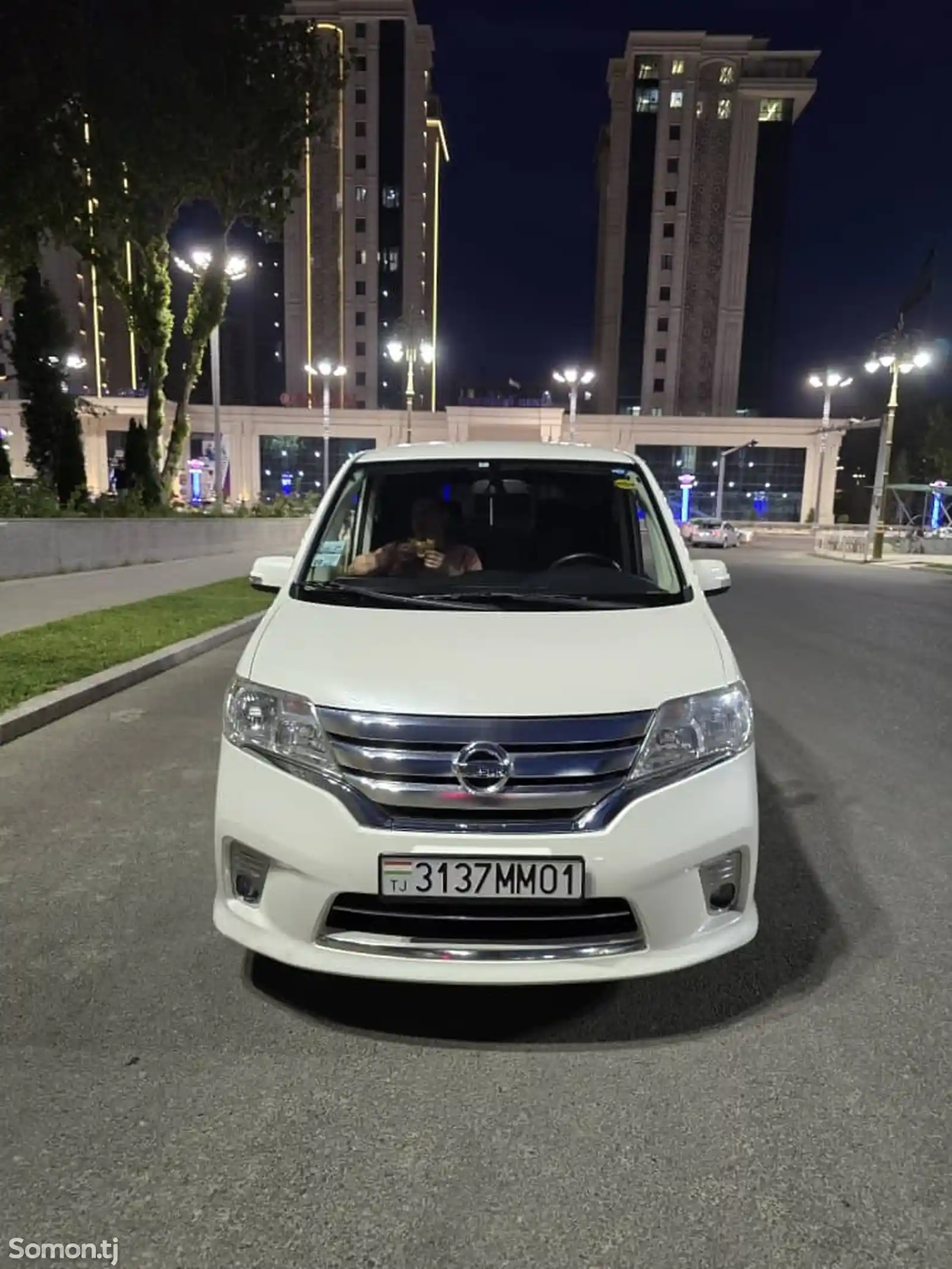 Nissan Serena, 2014-1