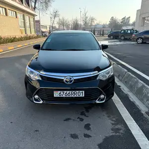 Toyota Camry, 2016