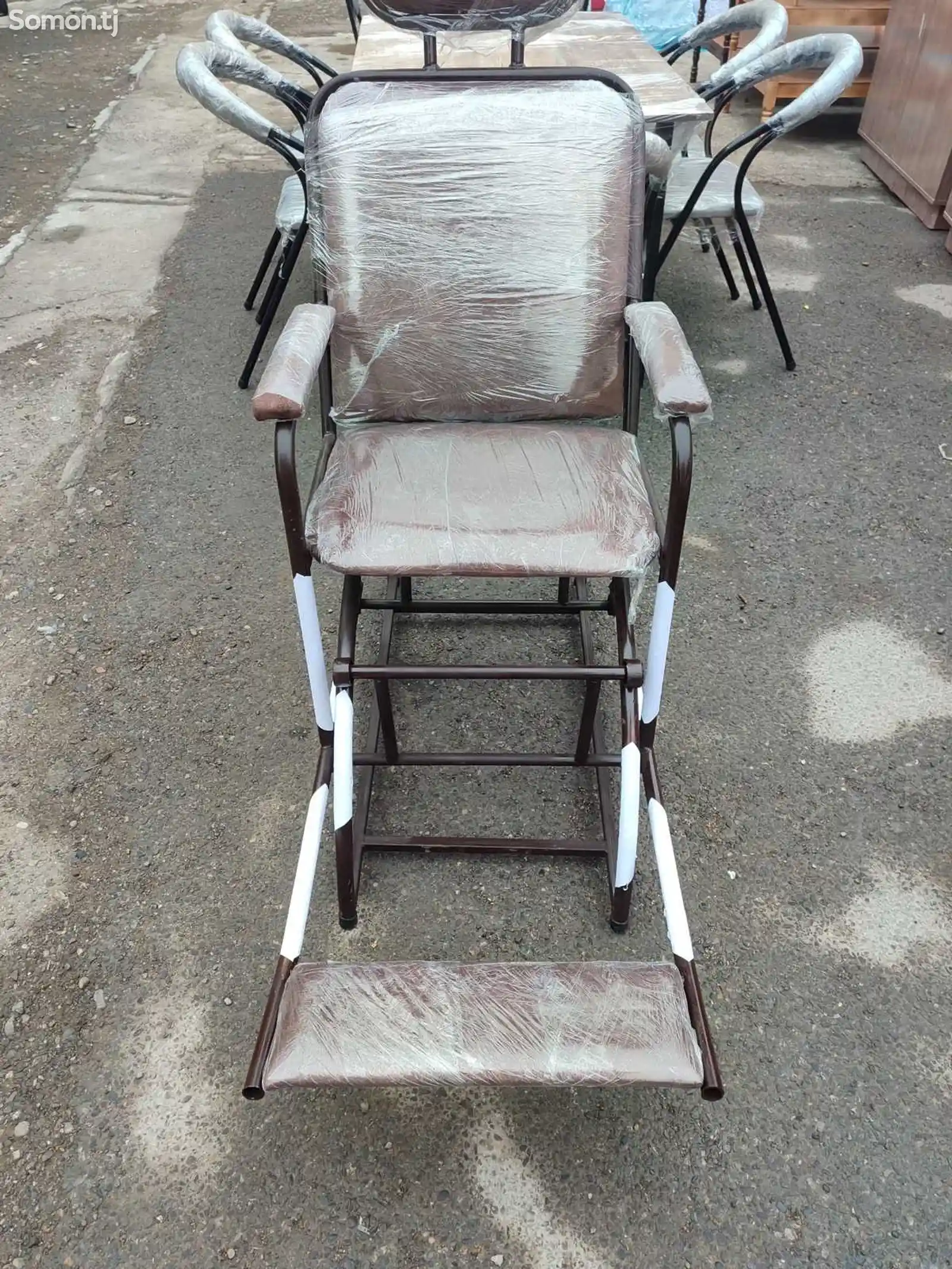 Кресло-качалка с подголовником-6