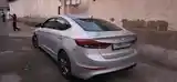 Hyundai Elantra, 2017-4