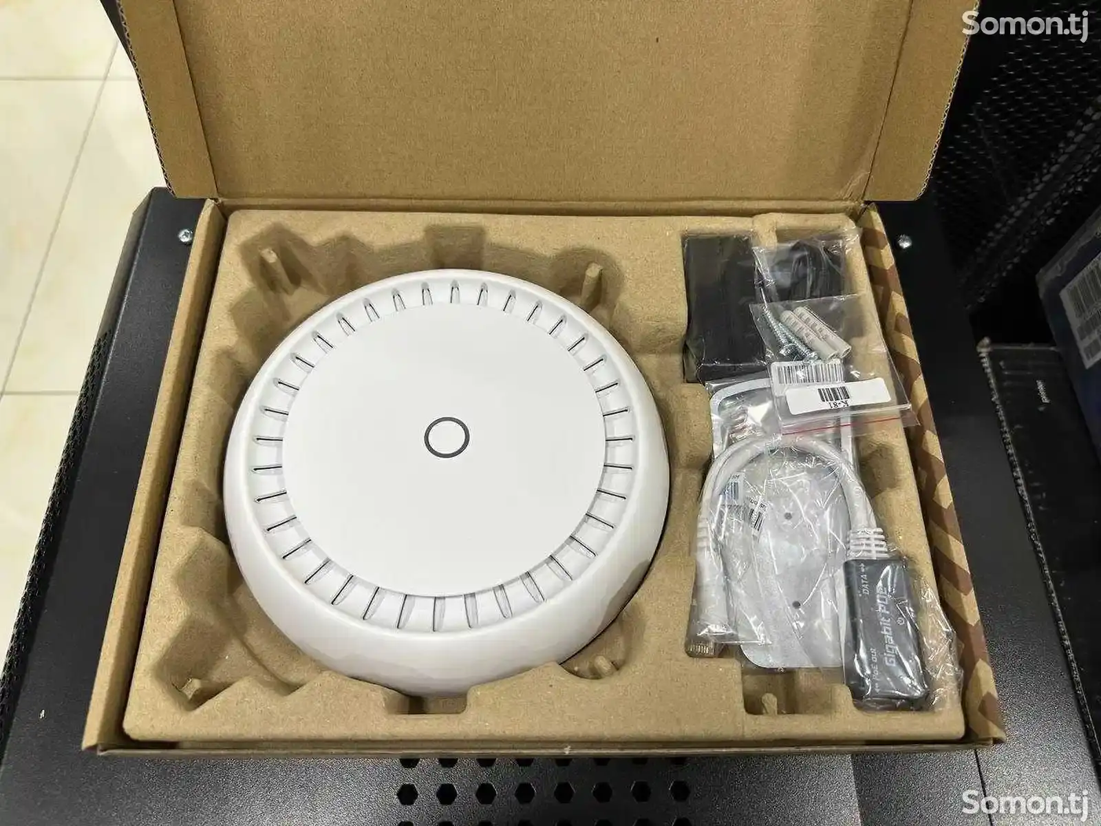 Точка доступа MikroTik cAP XL - RBcAPGi-5acD2nD-XL-1