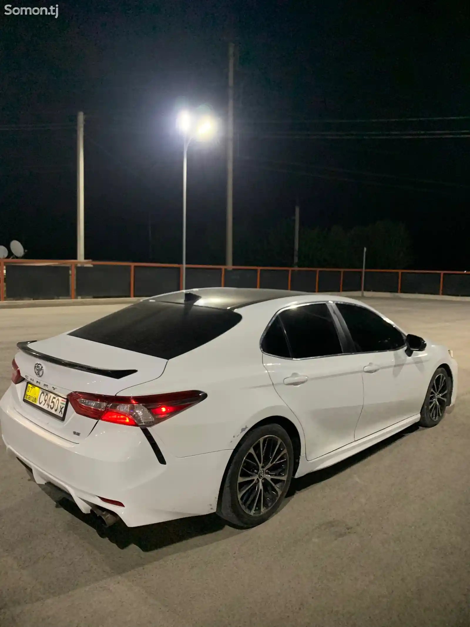 Toyota Camry, 2019-10