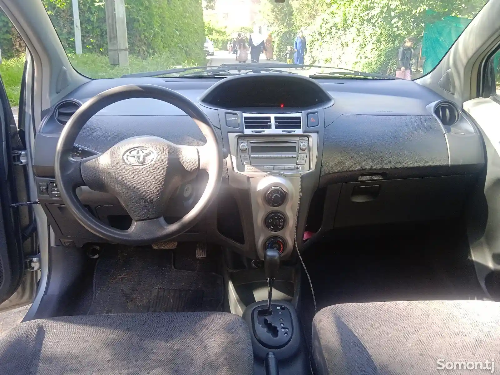 Toyota Vitz, 2010-6