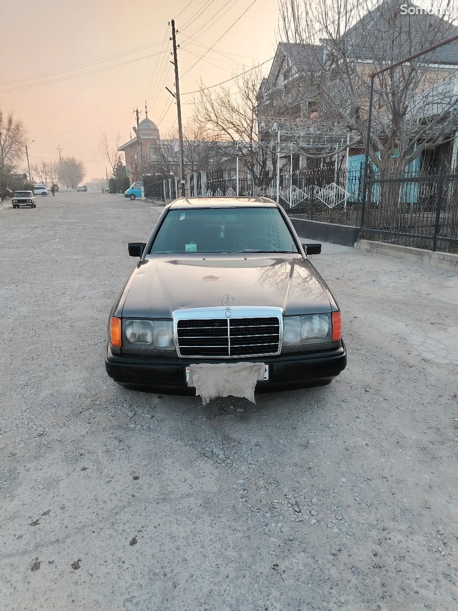 Mercedes-Benz W124, 1988-1