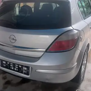 Opel Astra H, 2004