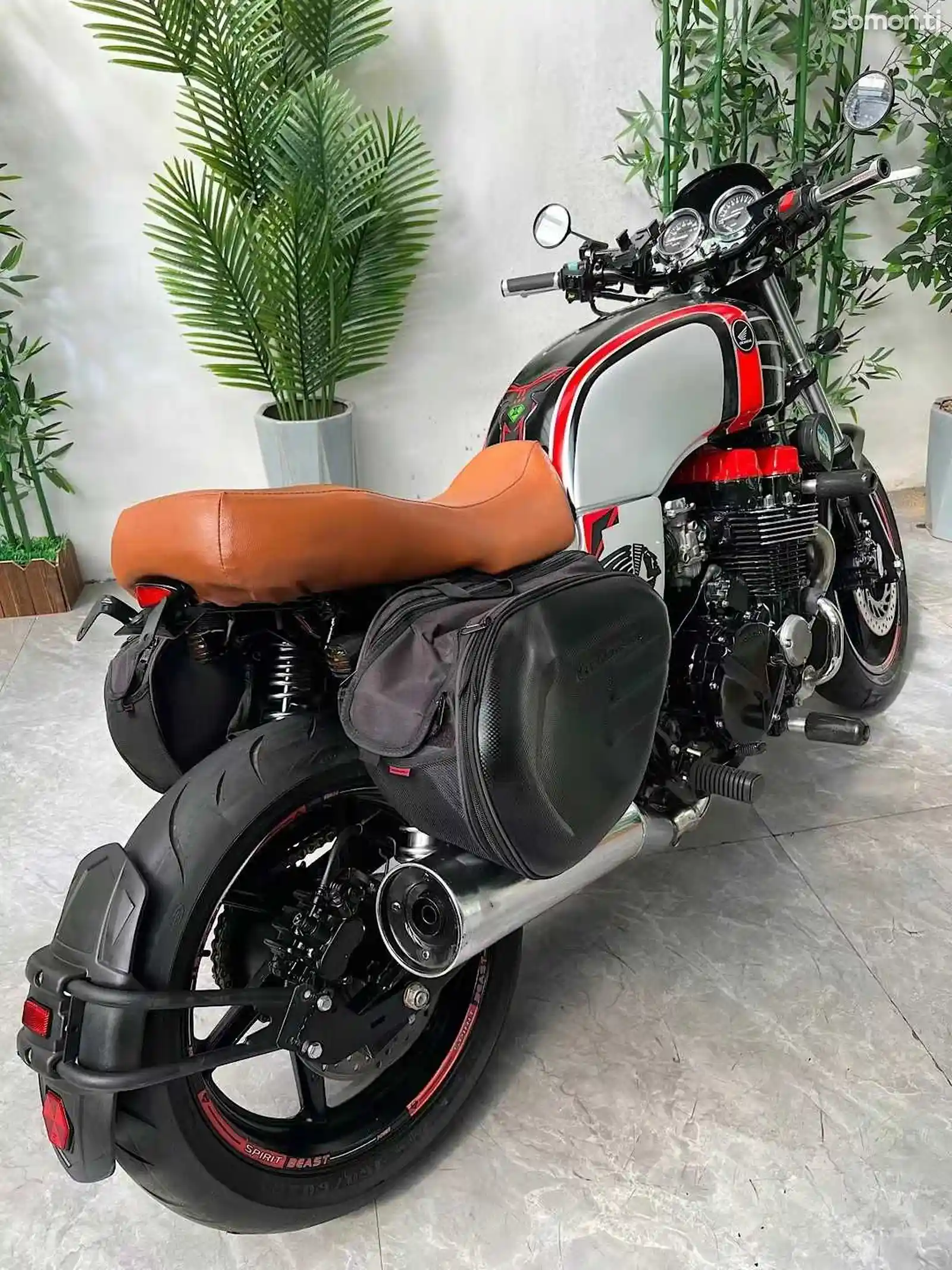 Мотоцикл Honda CB750cc на заказ-6