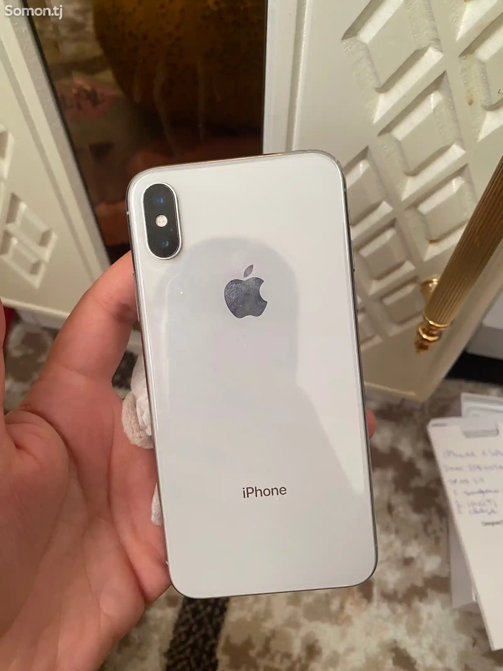 Apple iPhone X-2