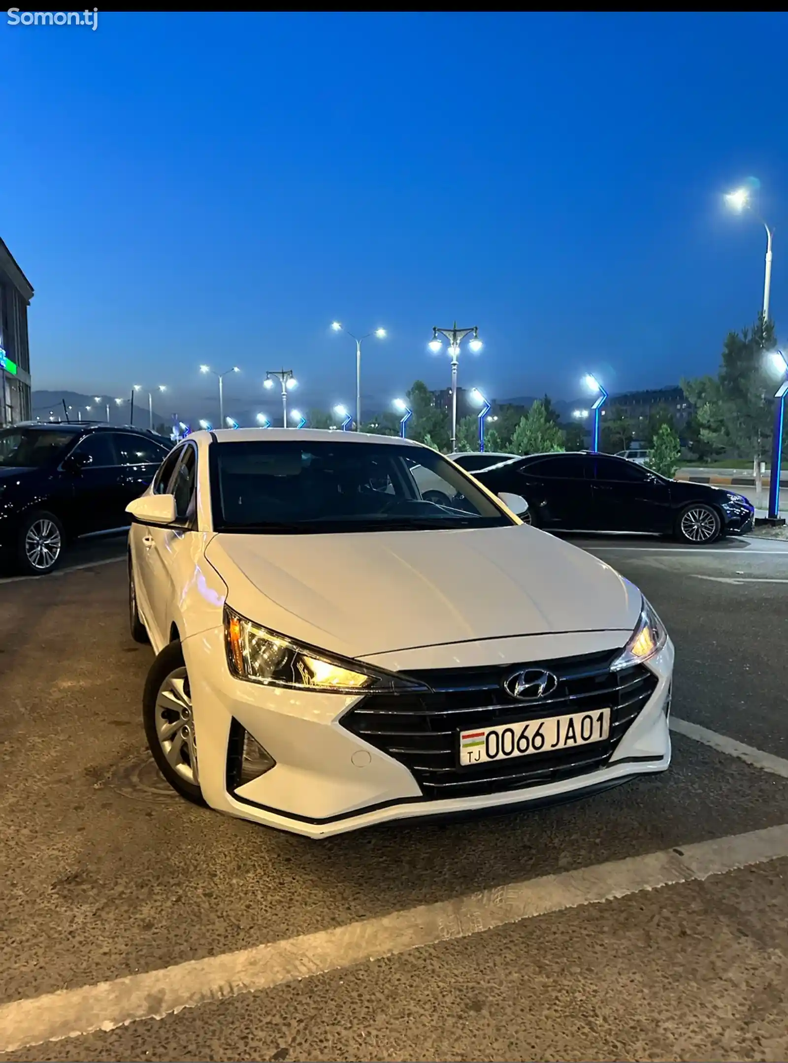 Hyundai Elantra, 2019-4