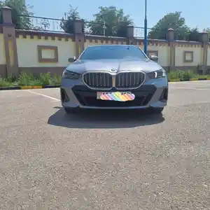 BMW 5 series, 2024