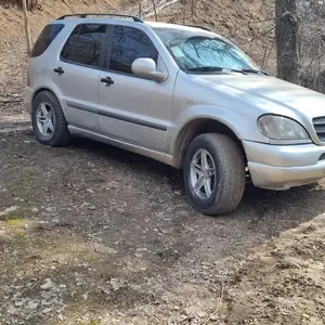 Mercedes-Benz GL class, 1998