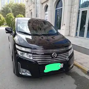 Nissan Elgrand, 2014