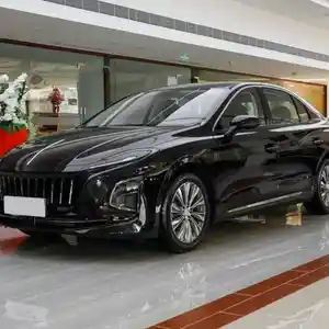 Hongqi E-QM5, 2024