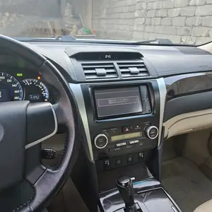 Toyota Camry, 2014