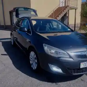 Opel Astra J, 2012