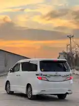 Toyota Vellfire, 2015-7