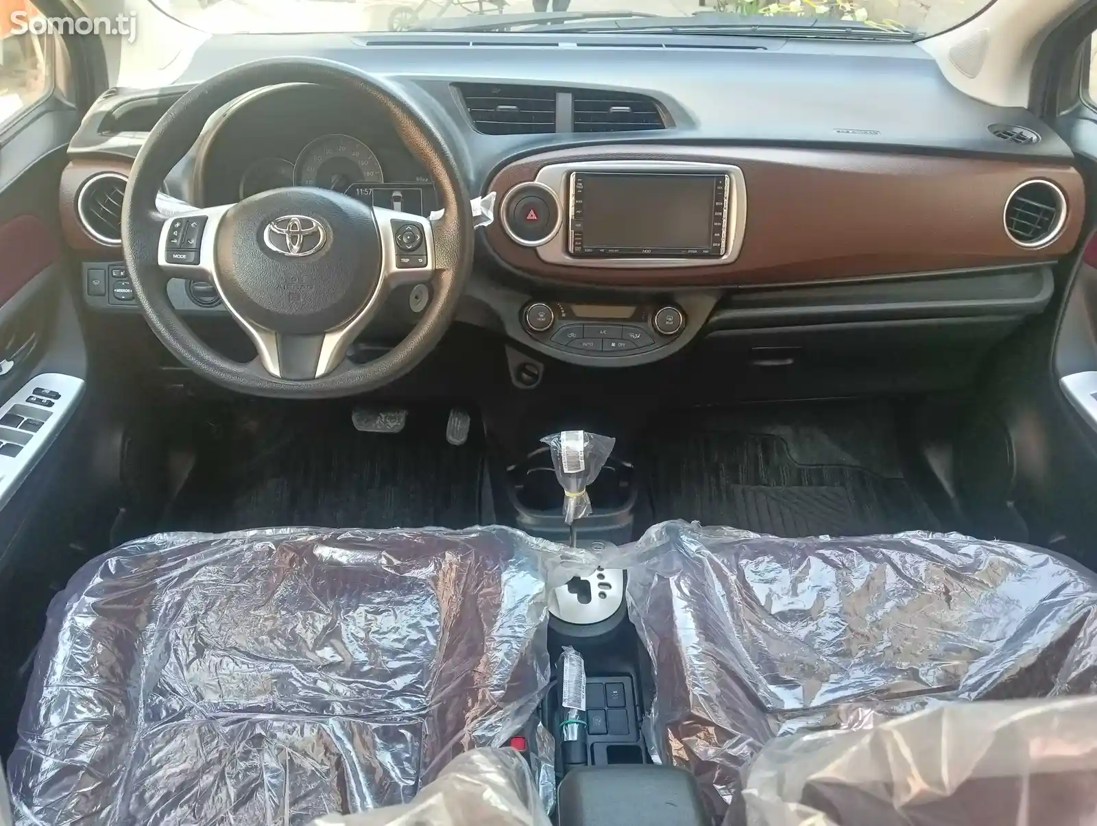 Toyota Vitz, 2014-9