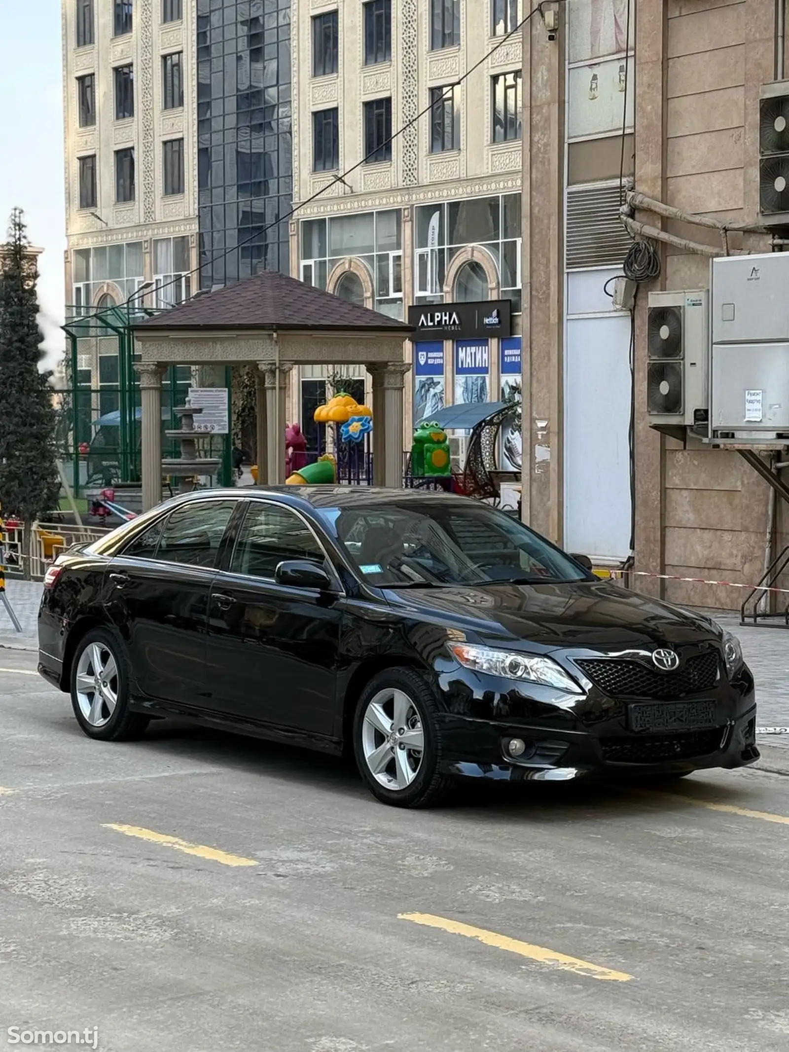 Toyota Camry, 2010-1